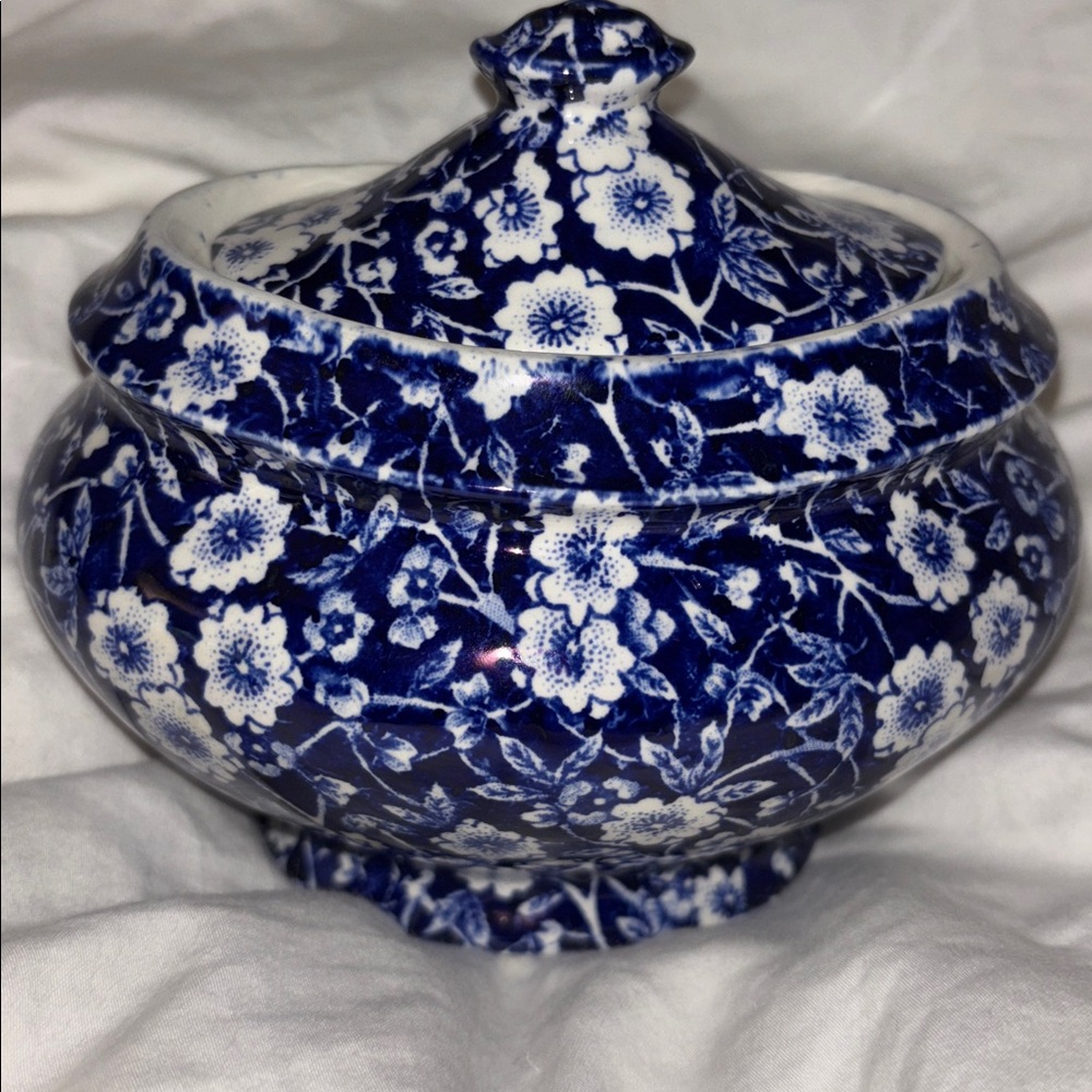 Vtg Royal Crownford Calico Blue & White Floral Ceramic Creamer Bowl w/ Lid